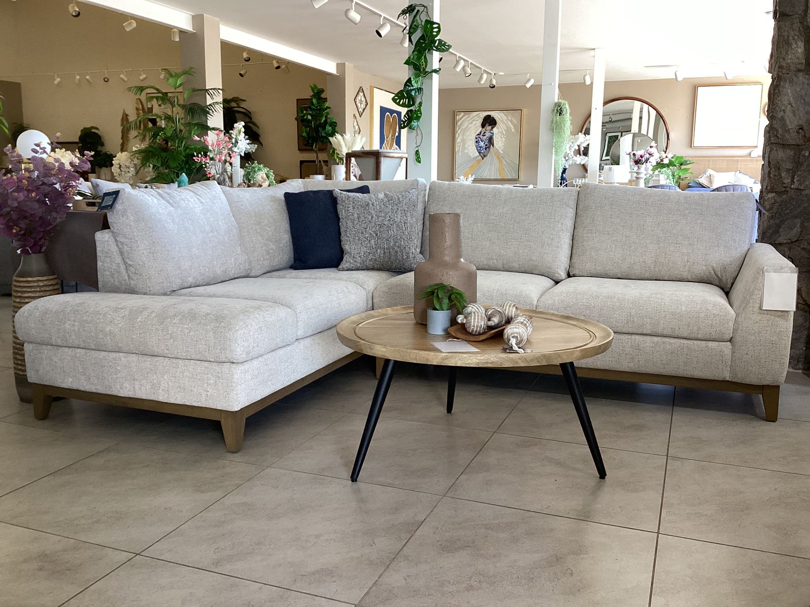Sala Seccional ANA 2 pzs Chaise Derecho, Edgemere Oyster