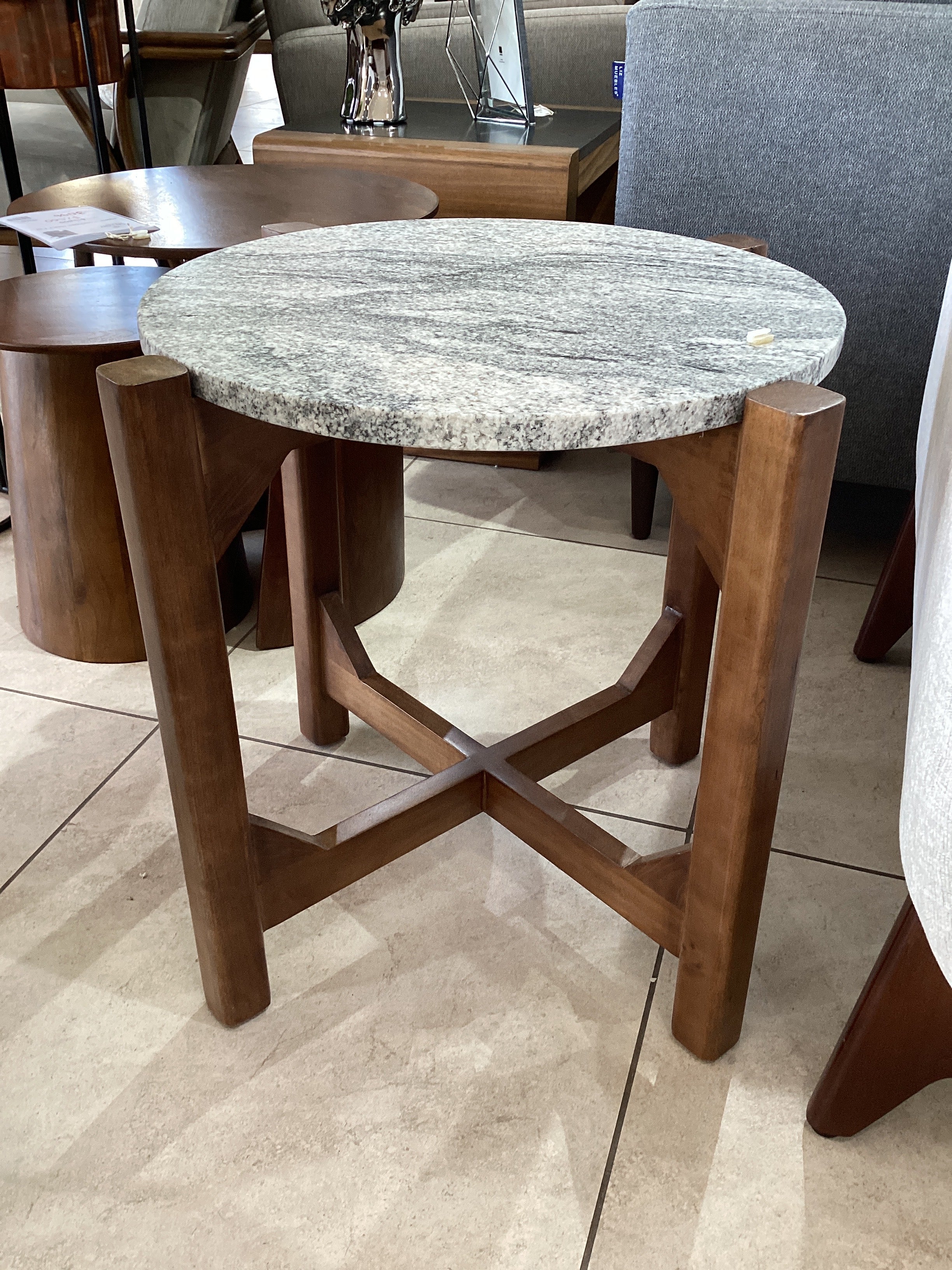 Mesa Lateral CHIPRE D60