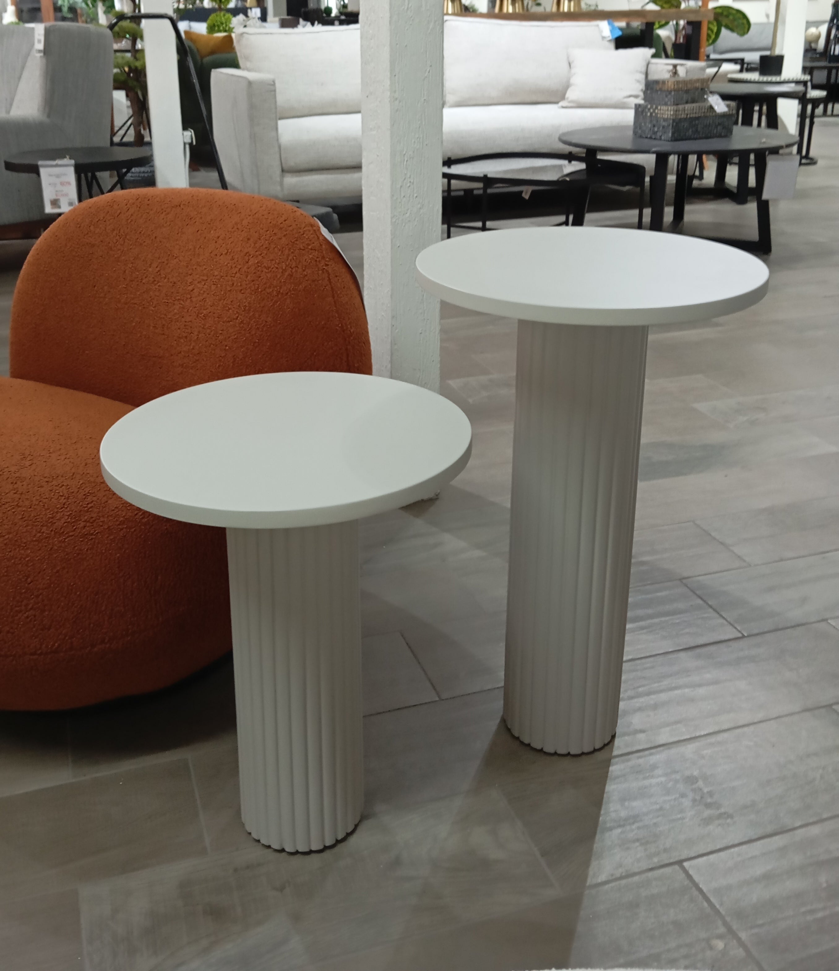 Mesa Lateral REGINA 2pzs, Ostra