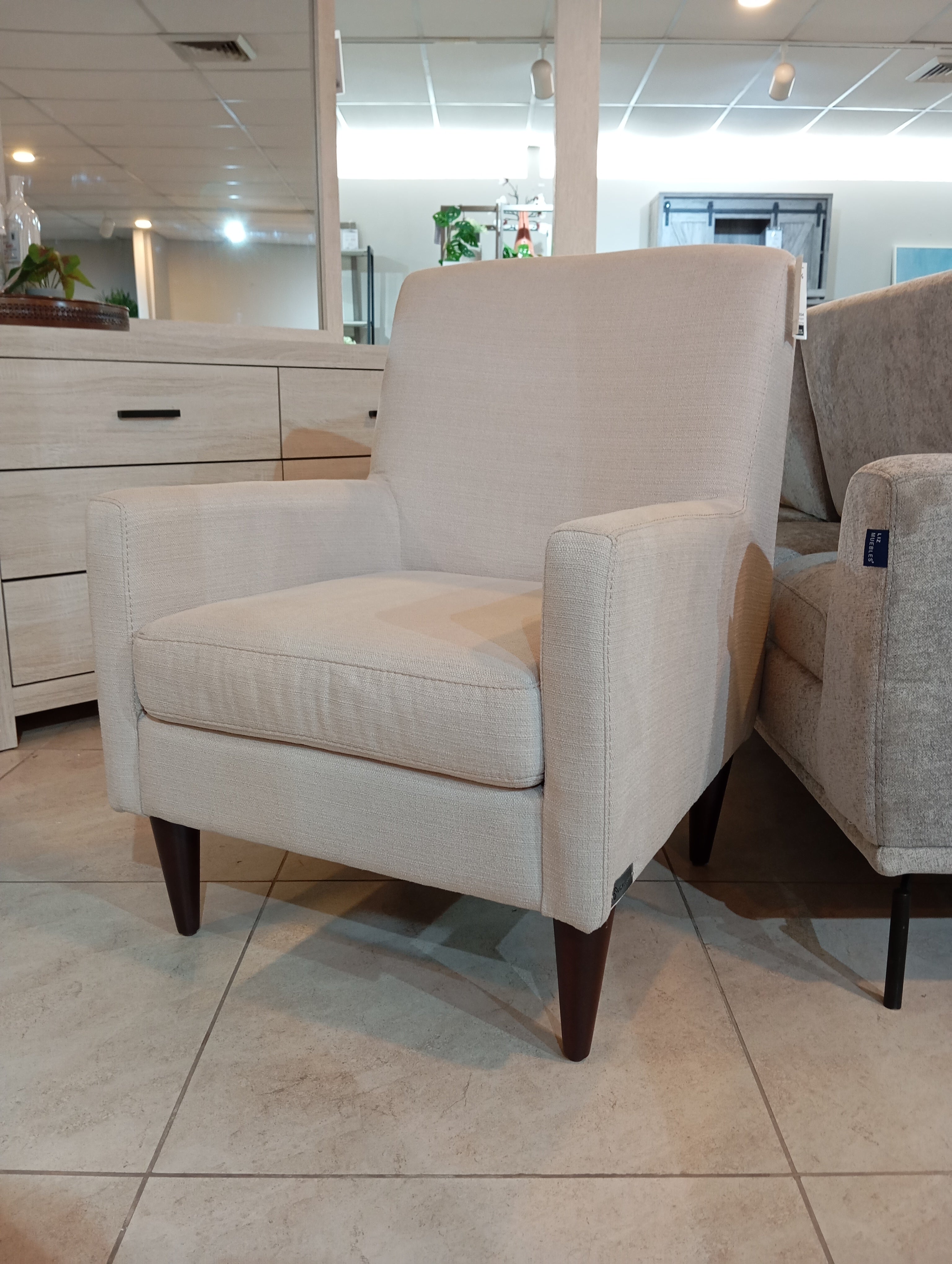 Sillón CLARK / Penelope Bone