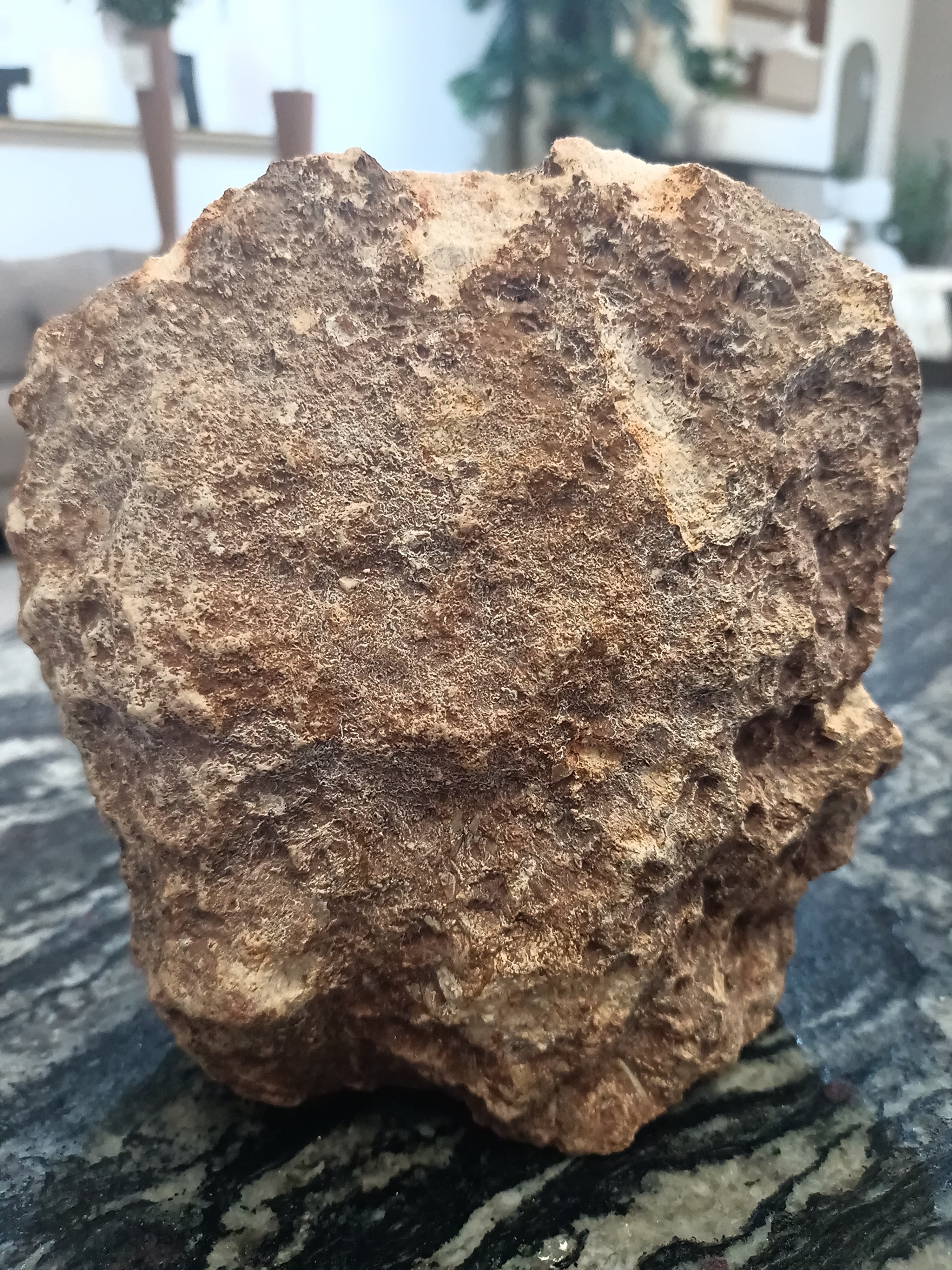 Amatista rosa, Losa con corte en base