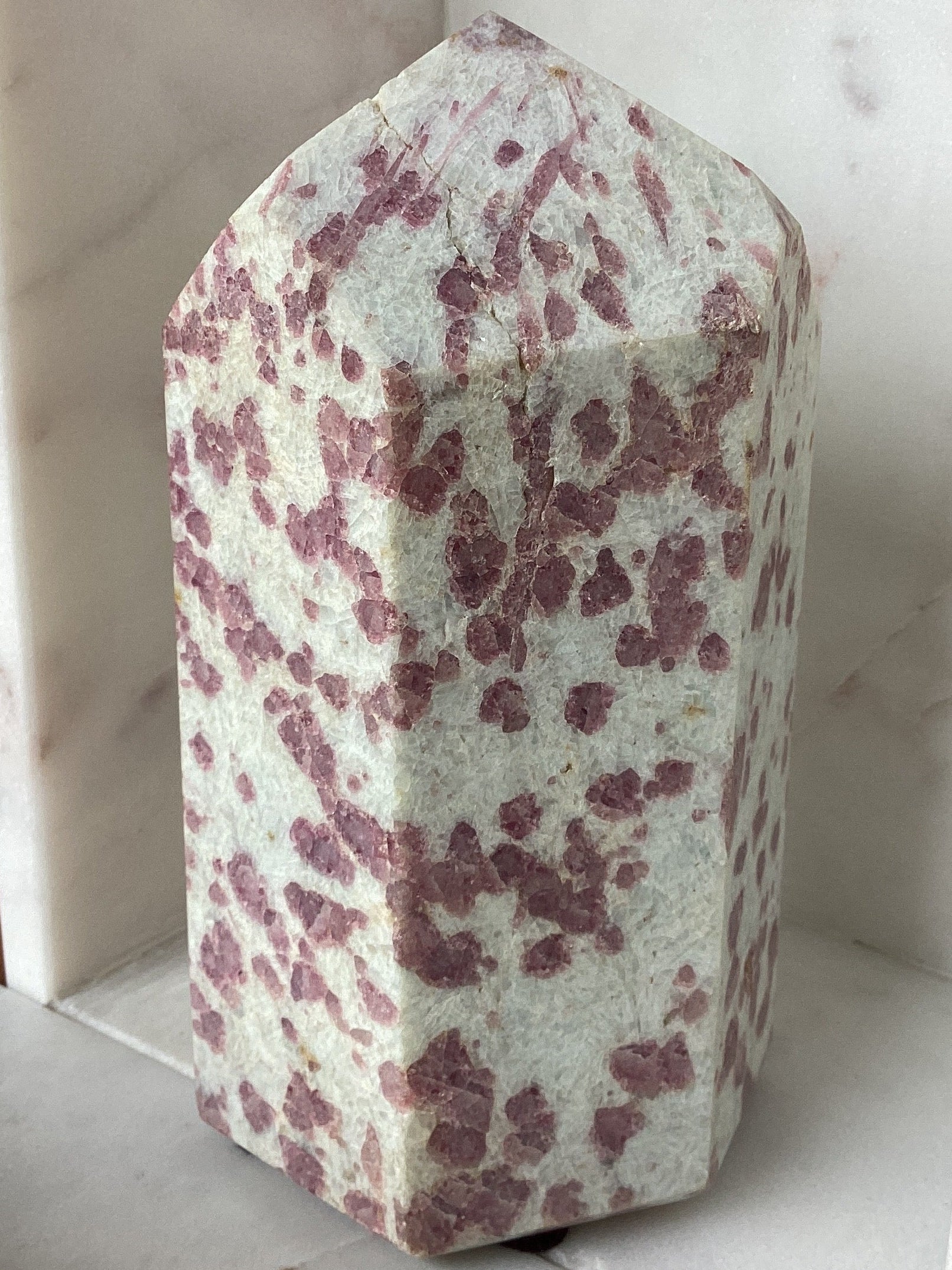 Obelisco de Rubelita 2-6"