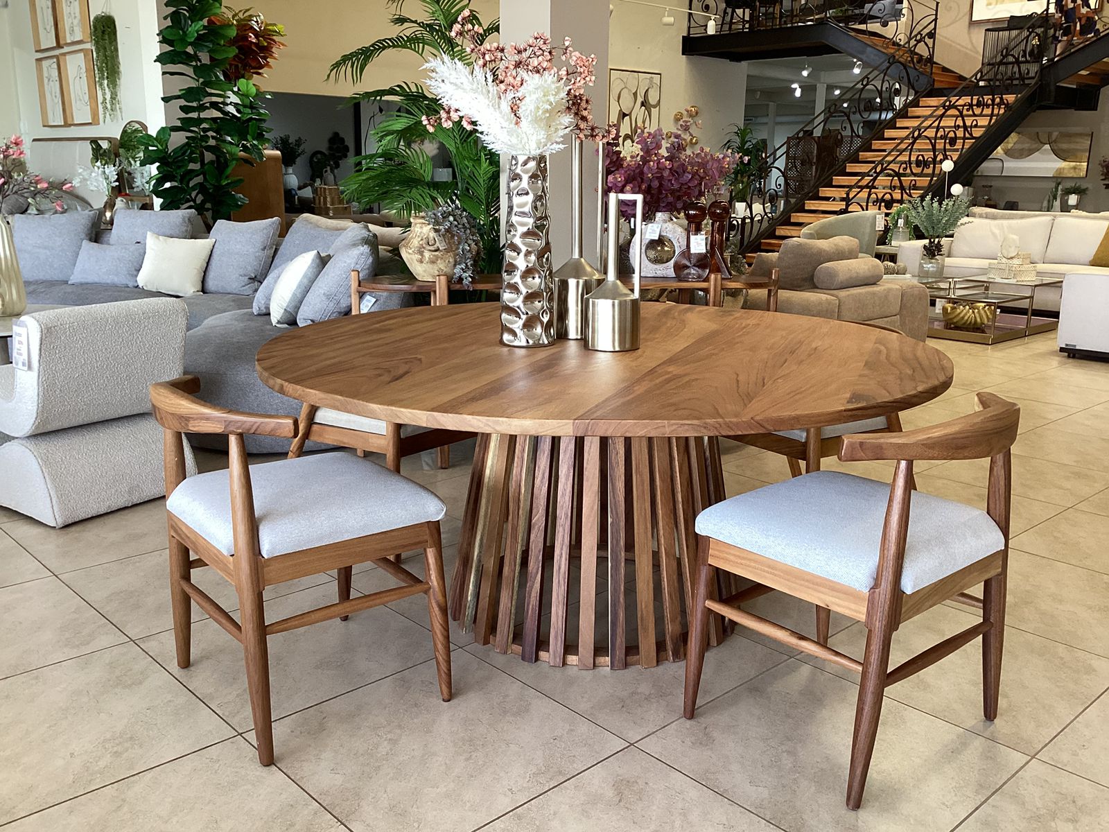 Mesa de Comedor ISELA 180D, parota