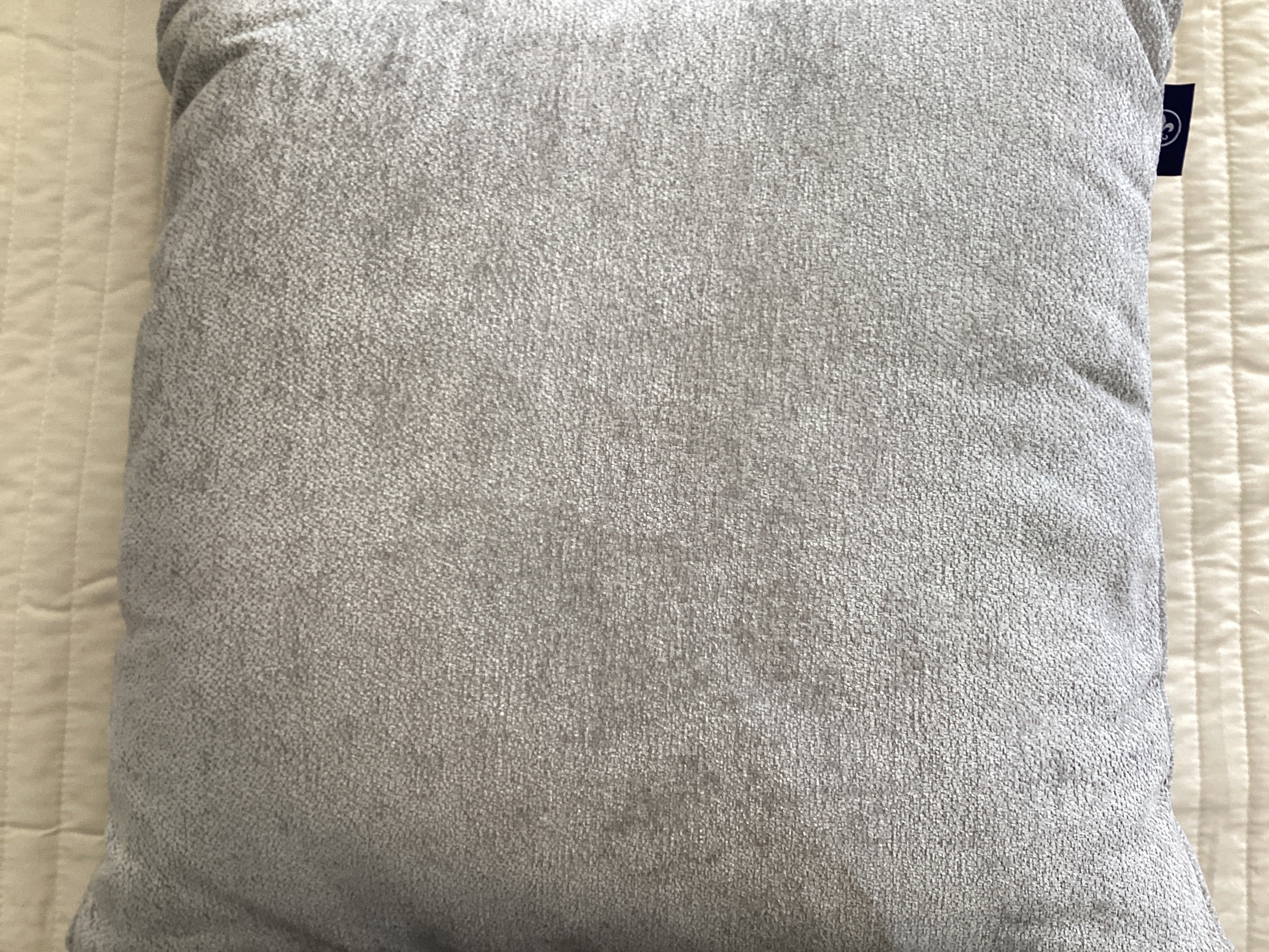 Cojín 50x50 / Ani Gris