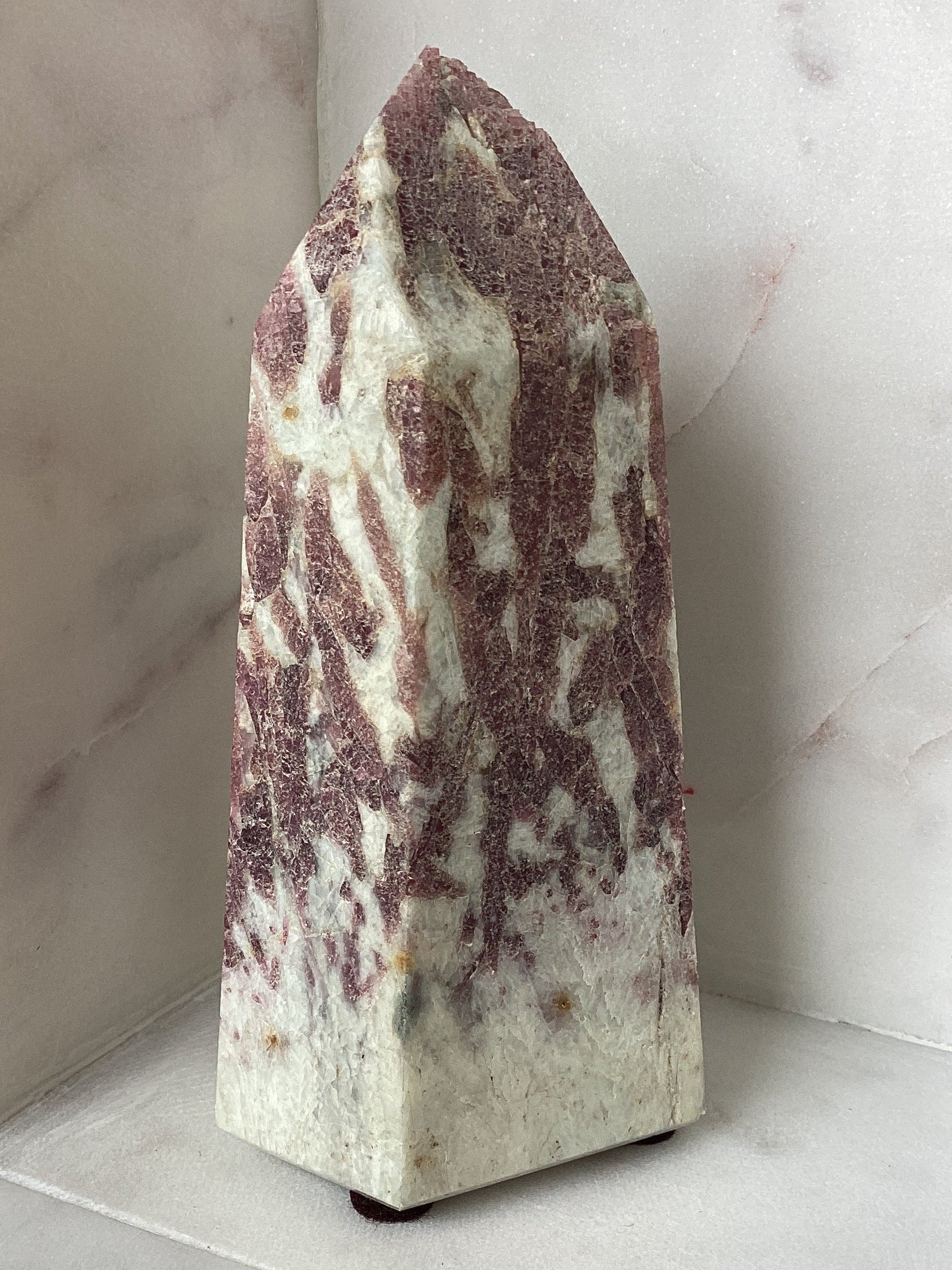 Obelisco de Rubelita 2-6"