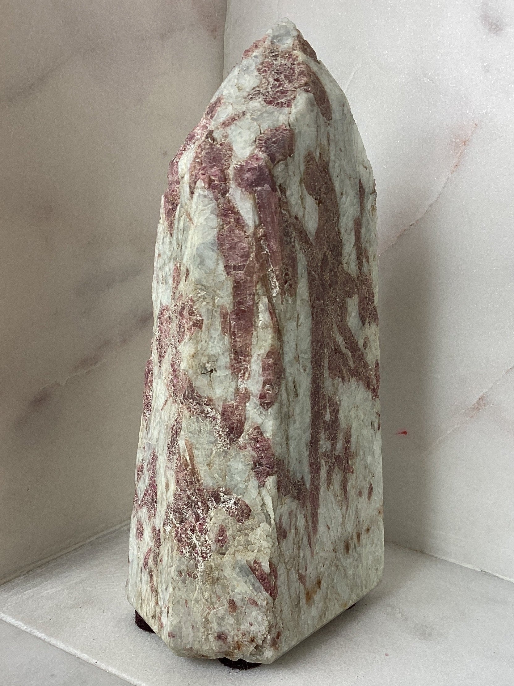 Obelisco de Rubelita 2-6"
