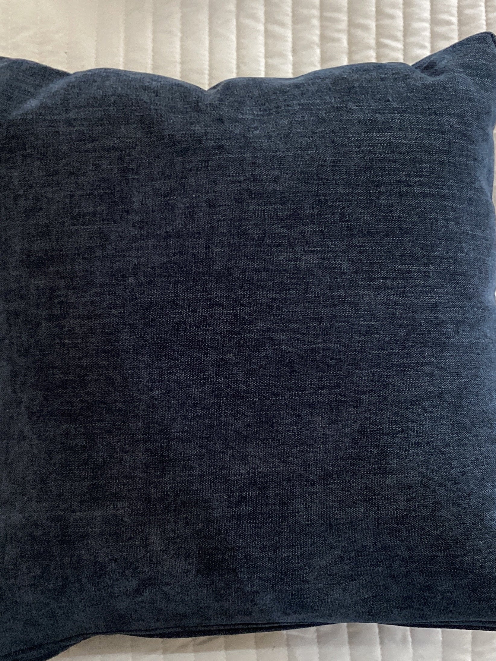 Cojín 50x50 / Serenity Black Beauty