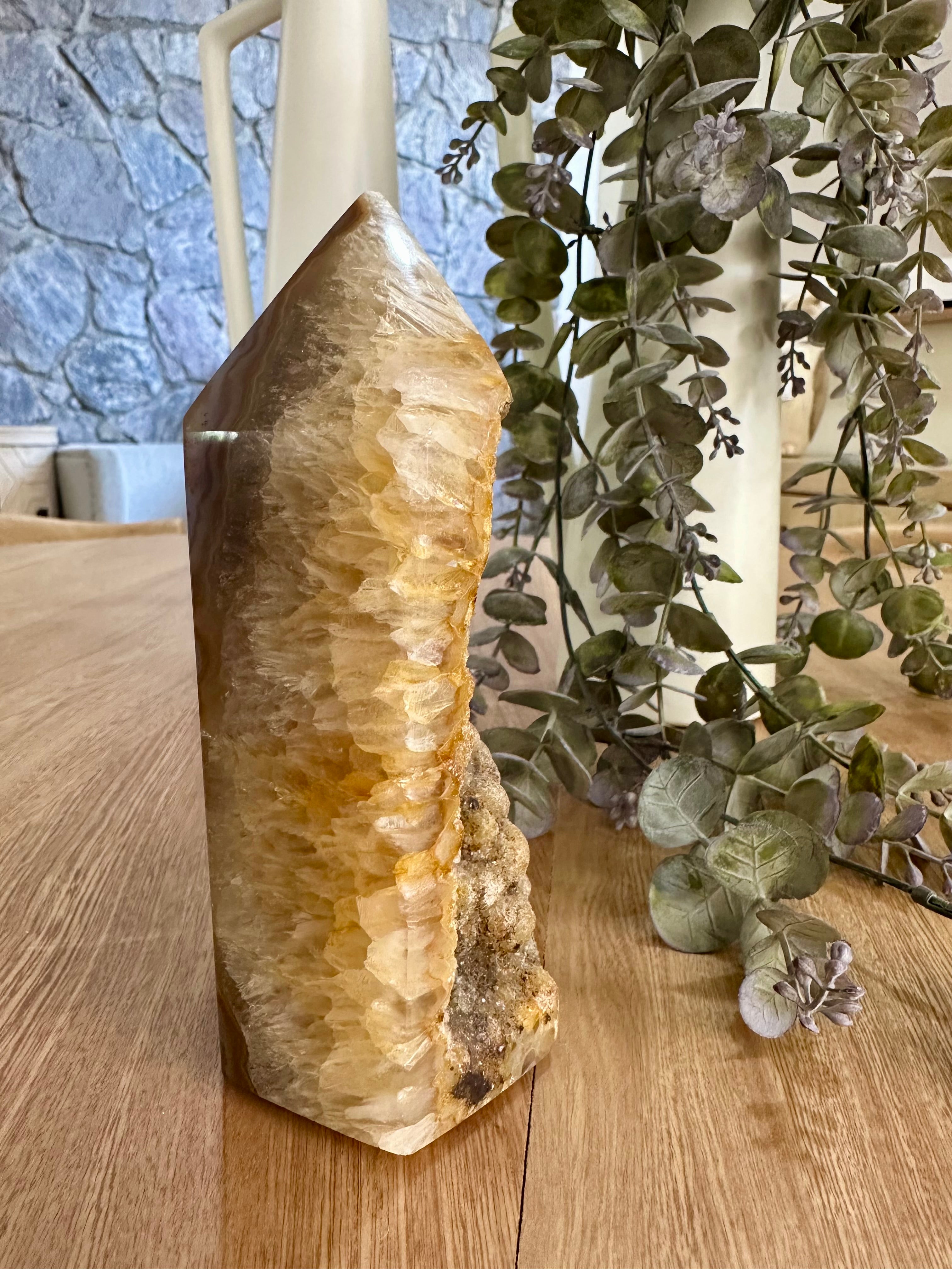 Ágata drusa, Torre