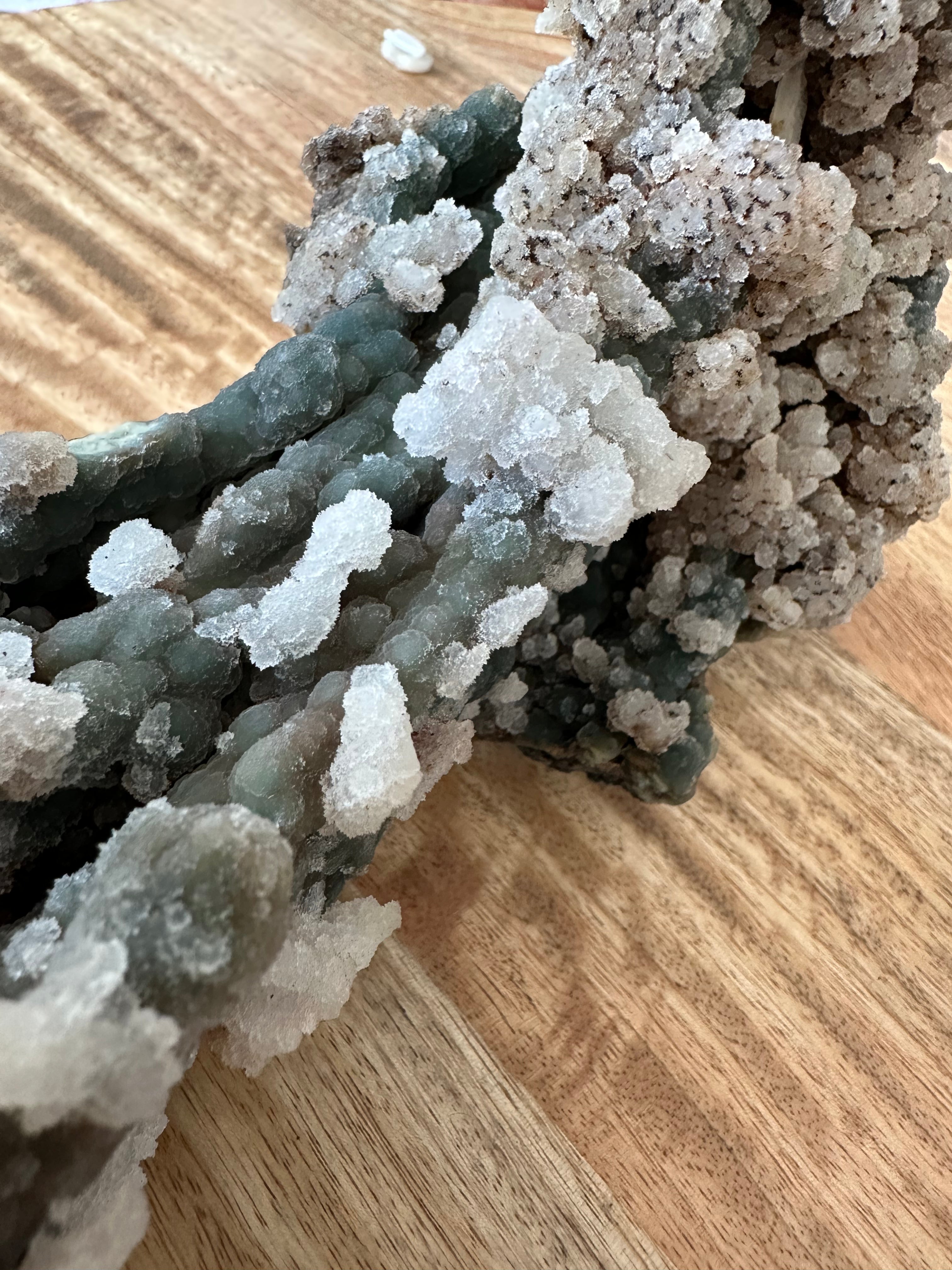 Coral Fósil con Calcedonia 1.72 kg E. #3, Único de Colección