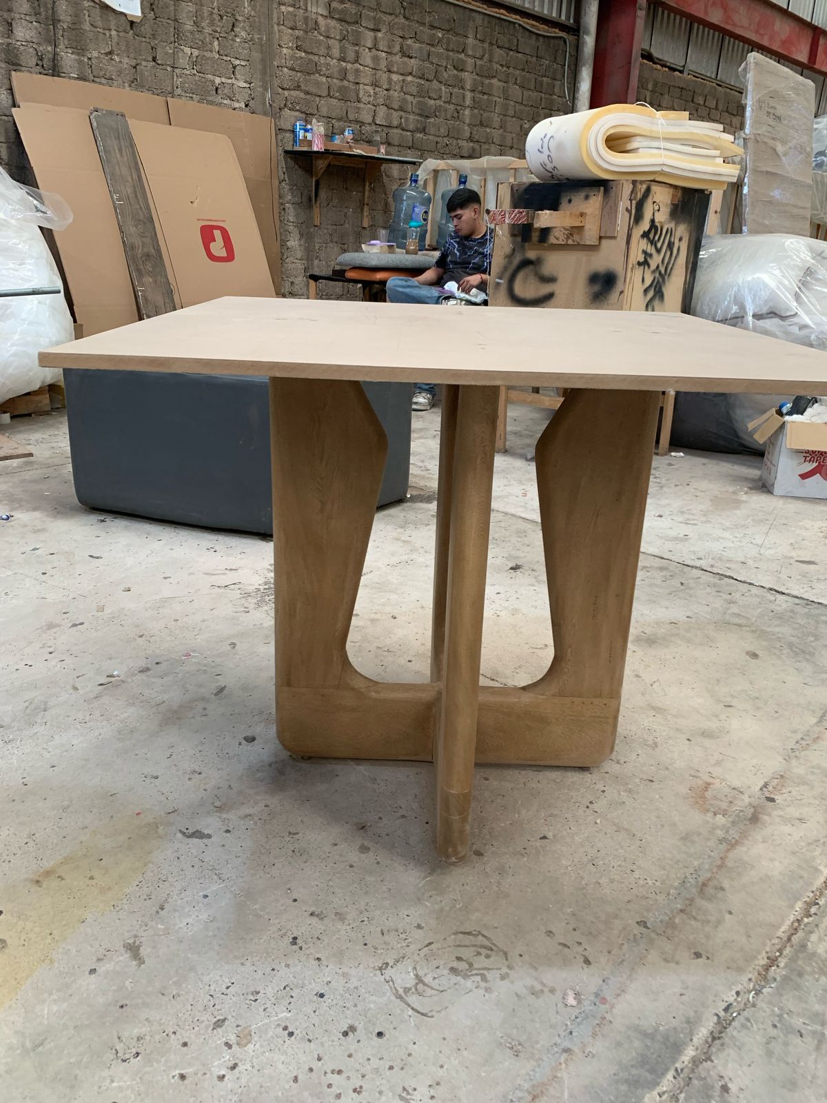 Mesa de Comedor 160x160, Madera Rosa Morada