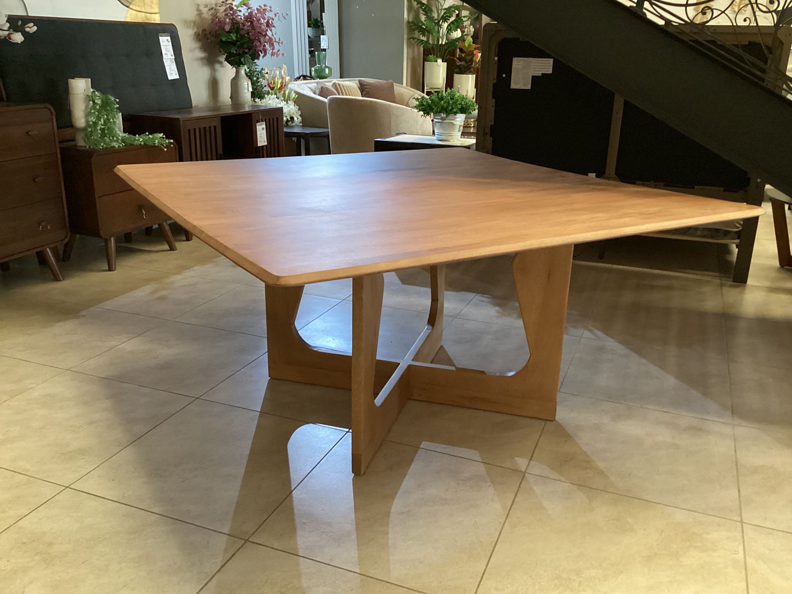 Mesa de Comedor 160x160, Madera Rosa Morada