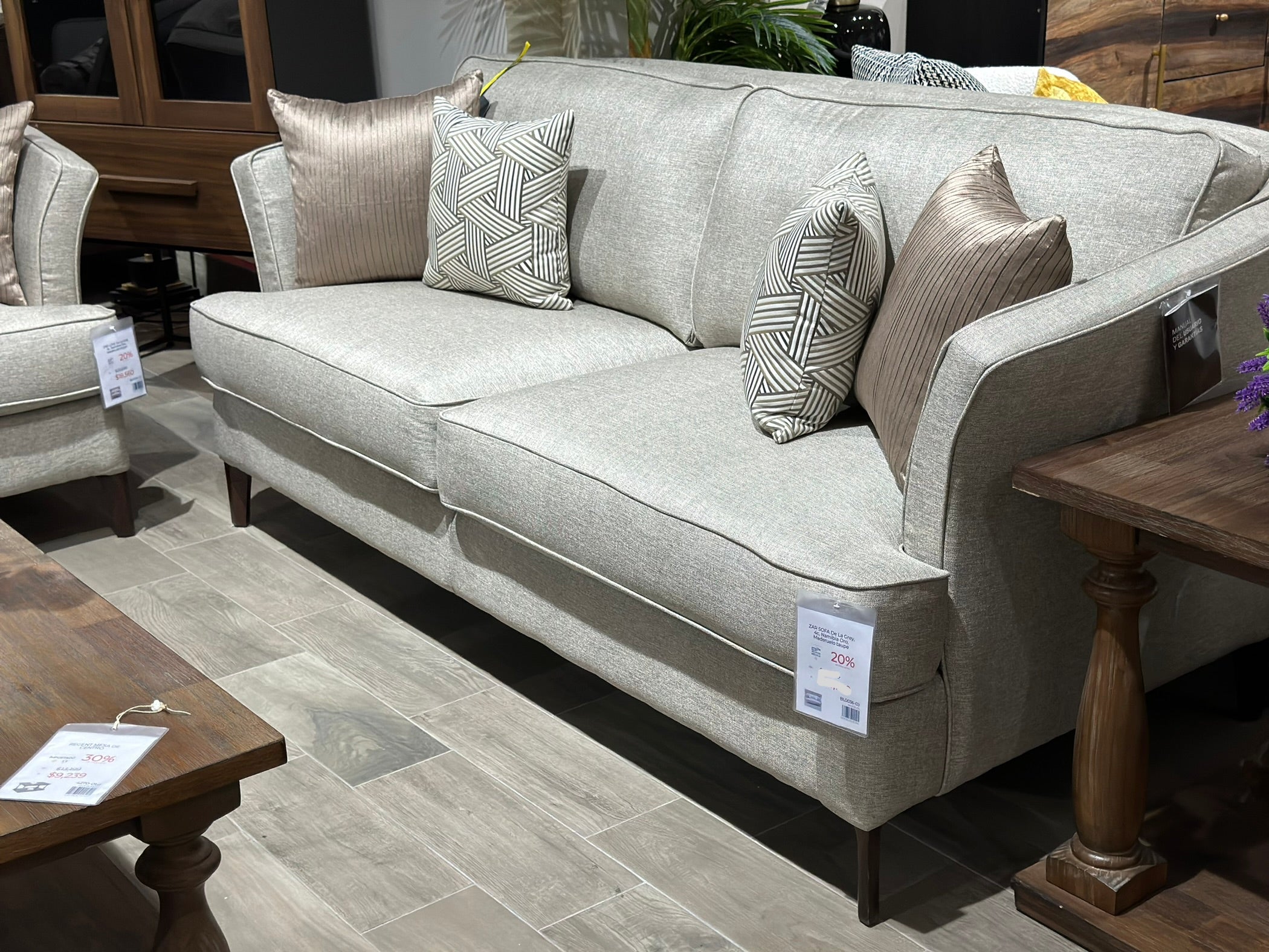 ZAR SOFA De La Grey, 4c. Namibia Oro, Maderuelo taupe