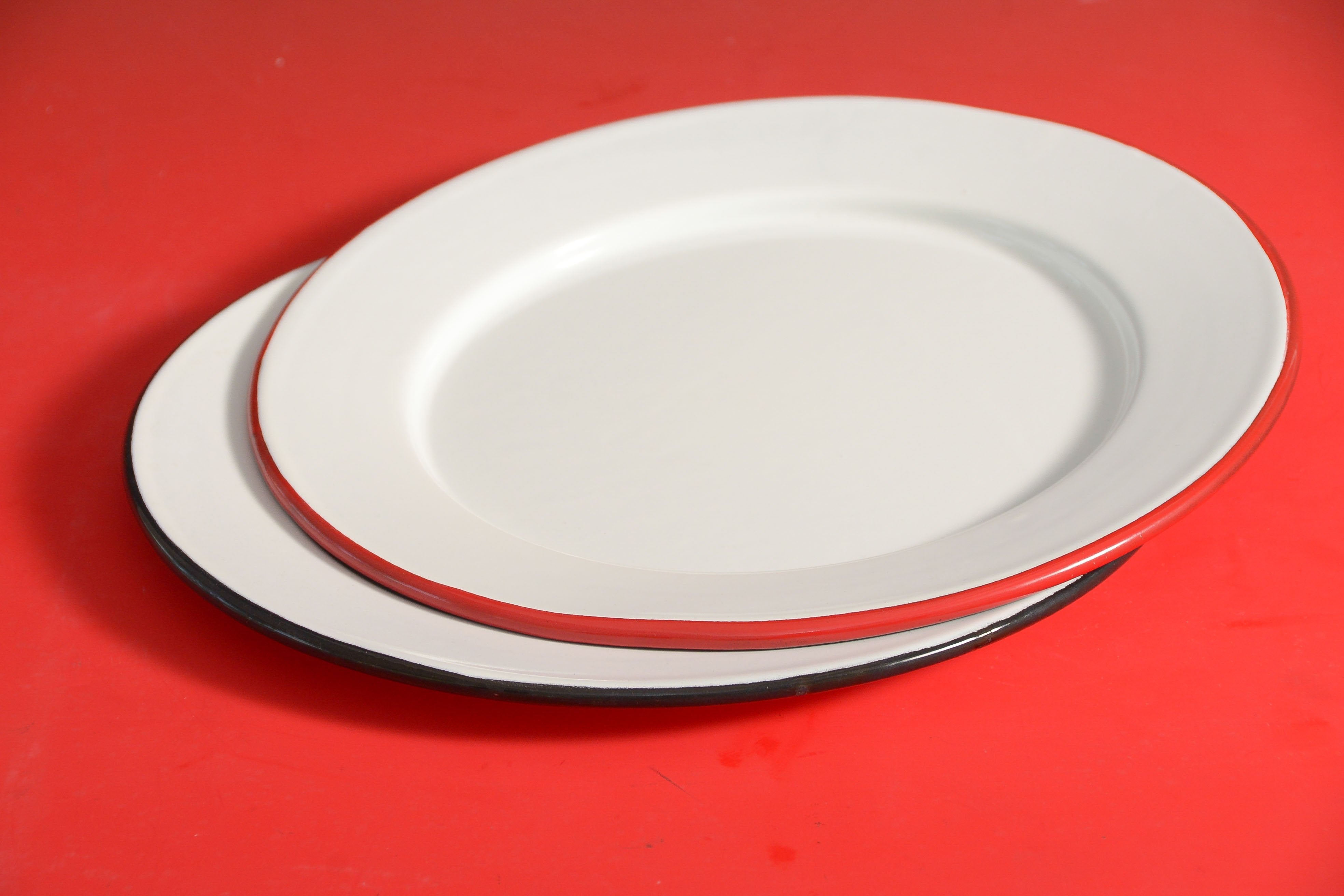 Plato No. 24 Blanco Filo Rojo Baro Industrial CPL24-BR 746169301137